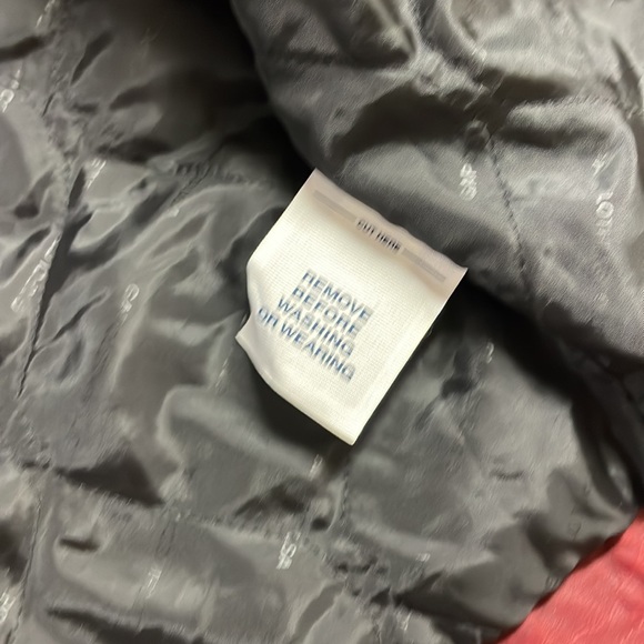 NWT men’s burgundy heavy leather jacket. Very well designed with brass zippers - Picture 10 of 16